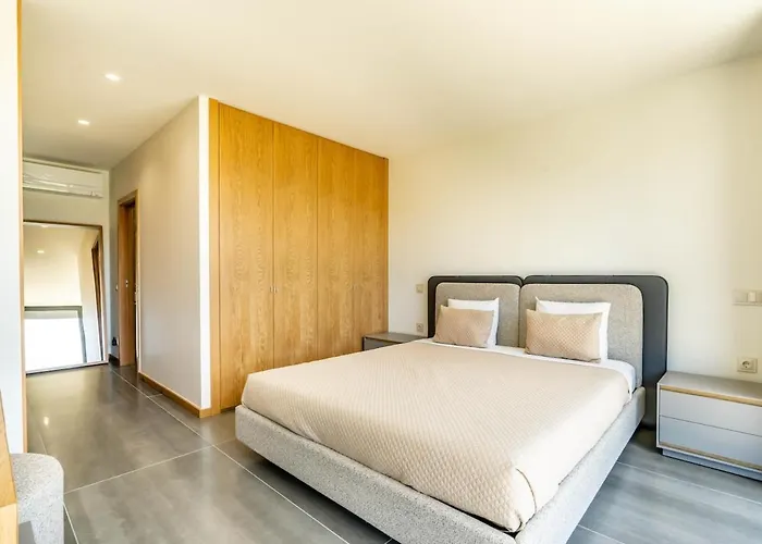 Housa - Lombos, Luxurious Countryside Вилла Лагоа