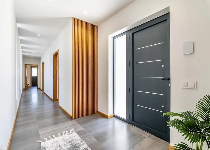 Housa - Lombos, Luxurious Countryside Вилла *