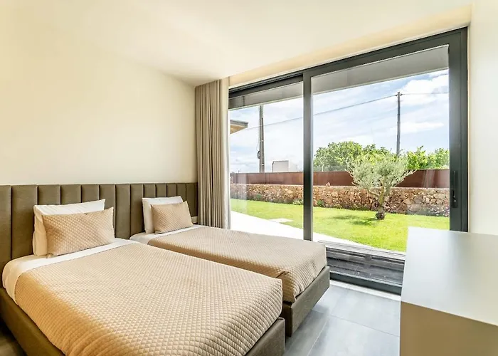 Housa - Lombos, Luxurious Countryside Вилла Лагоа