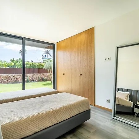 Housa - Lombos, Luxurious Countryside Villa