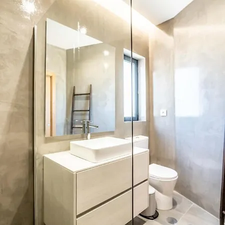 Housa - Lombos, Luxurious Countryside Villa