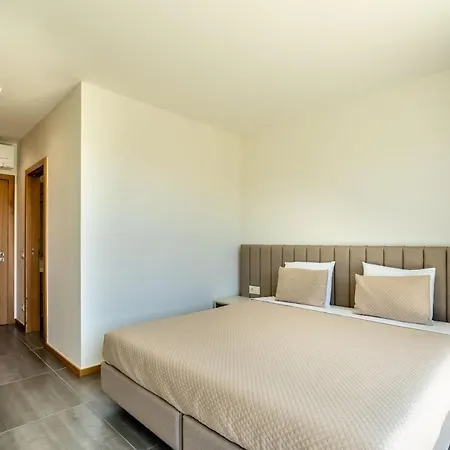 Housa - Lombos, Luxurious Countryside