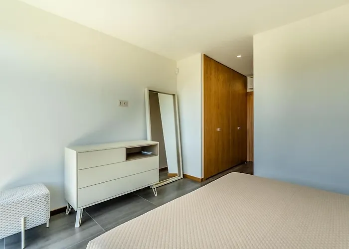 Housa - Lombos, Luxurious Countryside