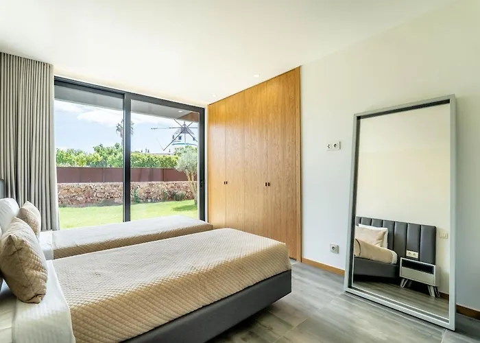 Housa - Lombos, Luxurious Countryside וילה